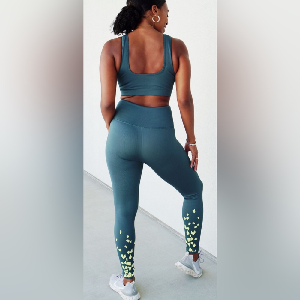 Fabletics Blue Ribbed Leggings with Lime Green Geometric Pattern size S